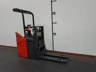 Použité vysokozdvižné vozíky LINDE D12 HP SP : 1,2t / 2t(1161-00) ELEKTRO HOCHHUBWAGENDEICHSEL (13059402)