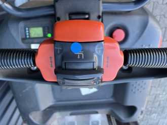 Použité vysokozdvižné vozíky LINDE D12AP ELEKTRO HOCHHUBWAGENFAHRERSTAND (13070463)