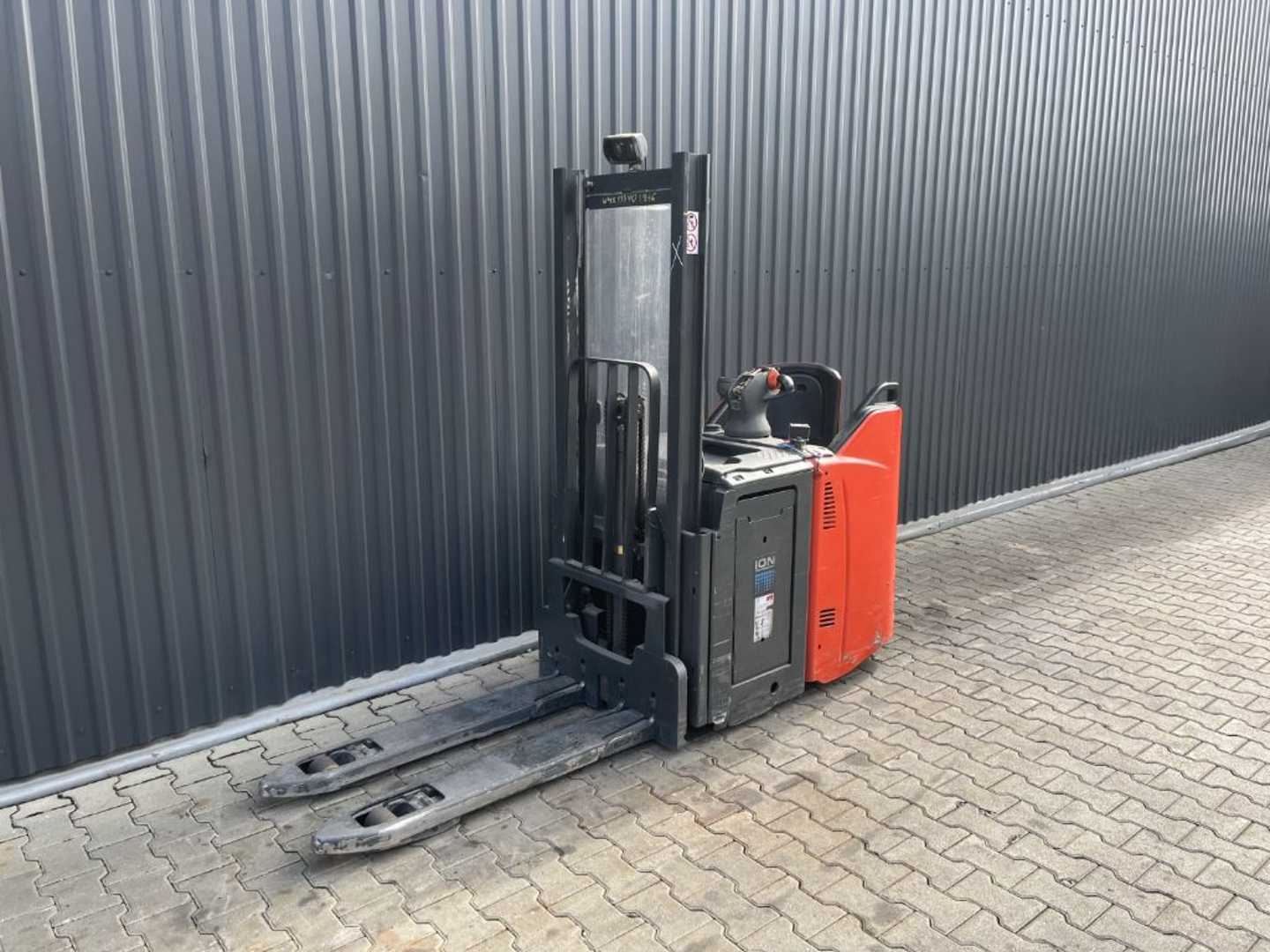 Použité vysokozdvižné vozíky LINDE D12SP ELEKTRO HOCHHUBWAGENFAHRERSTAND (13068822)