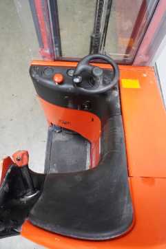 Použité vysokozdvižné vozíky LINDE E 10 334 ELEKTRO DREIRADFRONTSTAPLER (13066861)