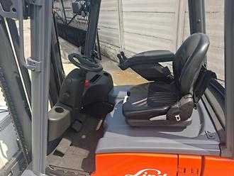 Použité vysokozdvižné vozíky LINDE E 14 ELEKTRO DREIRADFRONTSTAPLER (13058774)