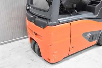 Použité vysokozdvižné vozíky LINDE E 16 - 02 /58516/ ELEKTRO DREIRADFRONTSTAPLER (13067976)