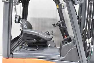 Použité vysokozdvižné vozíky LINDE E 16 C - 02 /57334/ ELEKTRO DREIRADFRONTSTAPLER (13049952)