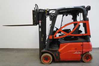 Použité vysokozdvižné vozíky LINDE E 16 P 386 ELEKTRO VIERRADFRONTSTAPLER (13016937)