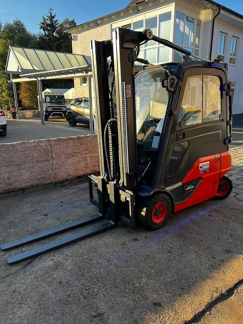 Použité vysokozdvižné vozíky LINDE E 16P-02 ELEKTRO DREIRADFRONTSTAPLER (13076195)