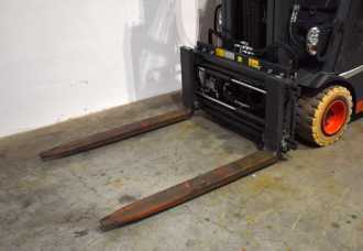 Použité vysokozdvižné vozíky LINDE E 18 L EVO 386-02 ELEKTRO DREIRADFRONTSTAPLER (12909989)