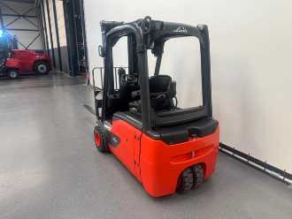 Použité vysokozdvižné vozíky LINDE E 20L-02 ELEKTRO VIERRADFRONTSTAPLER (13072940)