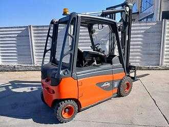 Použité vysokozdvižné vozíky LINDE E 25 ELEKTRO VIERRADFRONTSTAPLER (13037988)