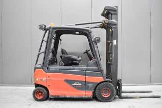 Použité vysokozdvižné vozíky LINDE E 25 L - 01 /58846/ ELEKTRO VIERRADFRONTSTAPLER (13066187)