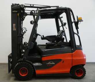 Použité vysokozdvižné vozíky LINDE E 30 387 ELEKTRO VIERRADFRONTSTAPLER (12797297)