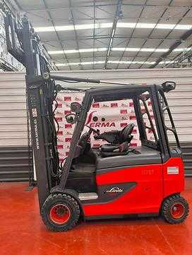 Použité vysokozdvižné vozíky LINDE E 35 HL ELEKTRO VIERRADFRONTSTAPLER (13034701)