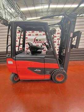 Použité vysokozdvižné vozíky LINDE E 35 HL ELEKTRO VIERRADFRONTSTAPLER (13034701)