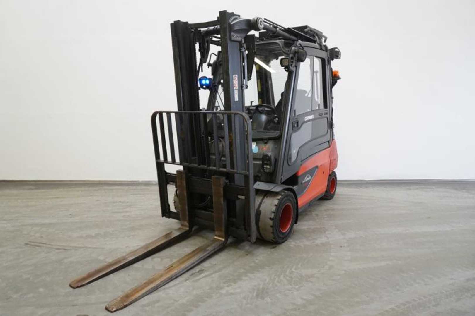 Použité vysokozdvižné vozíky LINDE E 35 L 387 ELEKTRO VIERRADFRONTSTAPLER (13019366)