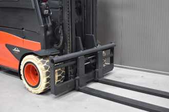 Použité vysokozdvižné vozíky LINDE E 50 HL - 01 /51202/ ELEKTRO VIERRADFRONTSTAPLER (13076383)