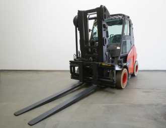 Použité vysokozdvižné vozíky LINDE E 70 1279 ELEKTRO VIERRADFRONTSTAPLER (13039575) backdrop