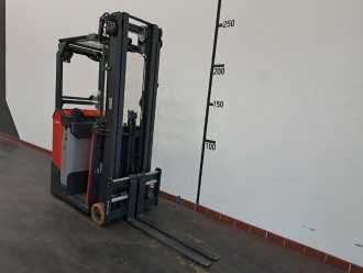 Použité vysokozdvižné vozíky LINDE E10 : 1,0t ELEKTRO DREIRADFRONTSTAPLER (13063707)