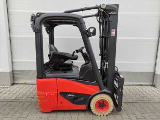 Použité vysokozdvižné vozíky LINDE E12-02/386 EVO ELEKTRO VIERRADFRONTSTAPLER (13042619)