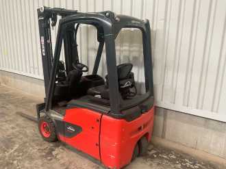 Použité vysokozdvižné vozíky LINDE E15-02 BR386 ELEKTRO DREIRADFRONTSTAPLER (13061258)