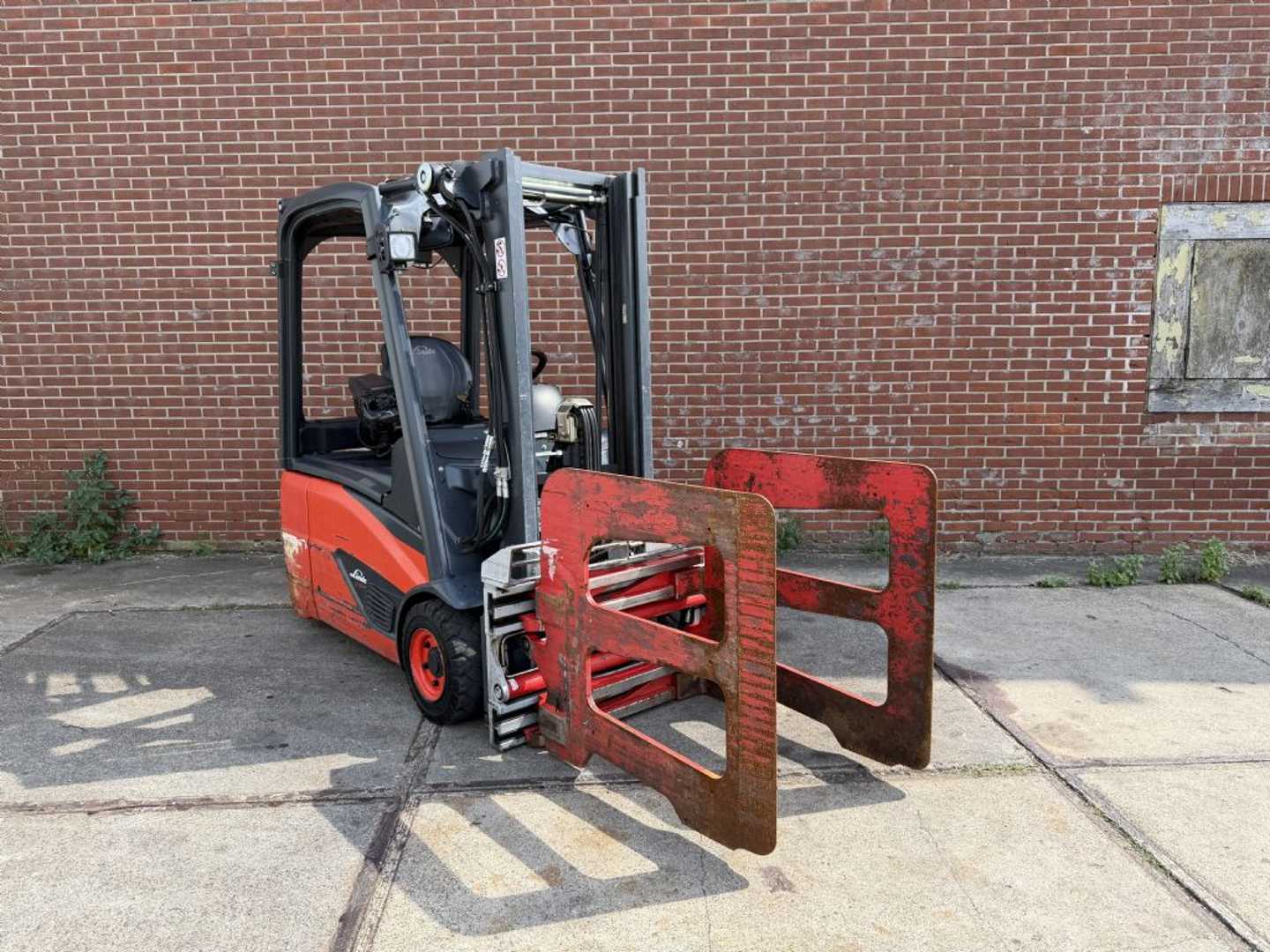 Použité vysokozdvižné vozíky LINDE E16-02 ELEKTRO DREIRADFRONTSTAPLER (13061247)