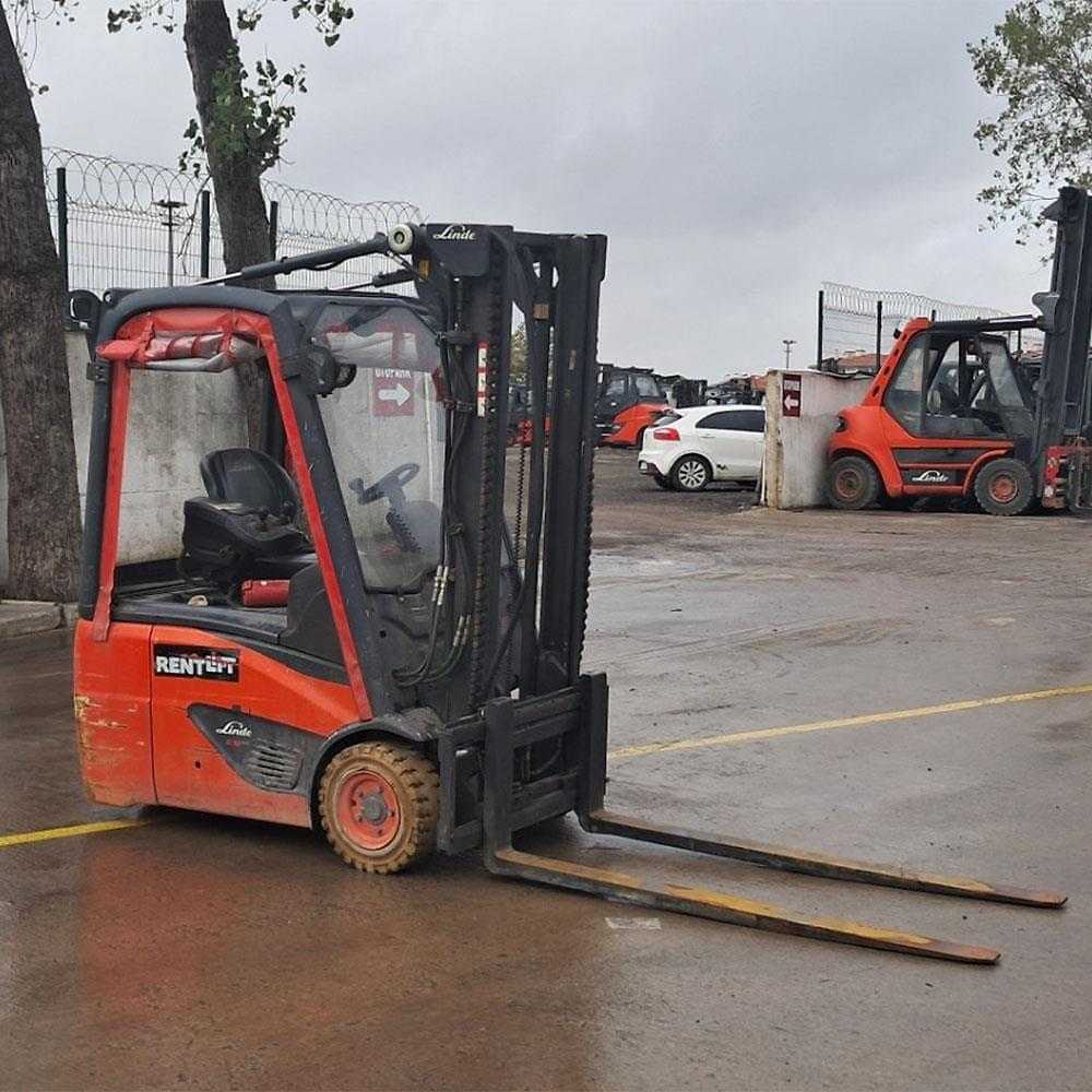 Použité vysokozdvižné vozíky LINDE E16C-386 ELEKTRO DREIRADFRONTSTAPLER (13003245)