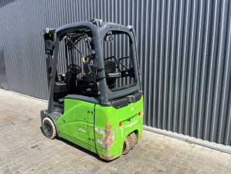 Použité vysokozdvižné vozíky LINDE E16H-02 ELEKTRO DREIRADFRONTSTAPLER (12975801)