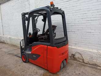Použité vysokozdvižné vozíky LINDE E16H-02 EVO ELEKTRO DREIRADFRONTSTAPLER (13075190)