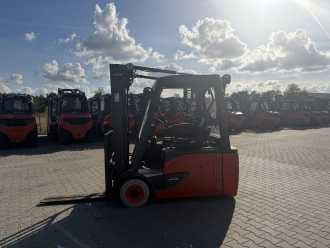 Použité vysokozdvižné vozíky LINDE E16L-02 ELEKTRO DREIRADFRONTSTAPLER (13071239)