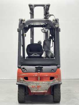 Použité vysokozdvižné vozíky LINDE E16P-02-386 ELEKTRO VIERRADFRONTSTAPLER (13073471)