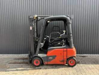 Použité vysokozdvižné vozíky LINDE E16P-02 ELEKTRO VIERRADFRONTSTAPLER (12974537)