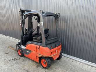 Použité vysokozdvižné vozíky LINDE E16P-02 ELEKTRO VIERRADFRONTSTAPLER (13058669)