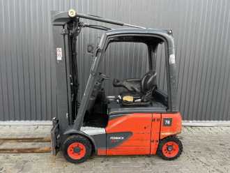 Použité vysokozdvižné vozíky LINDE E16P-02 ELEKTRO VIERRADFRONTSTAPLER (13058670)