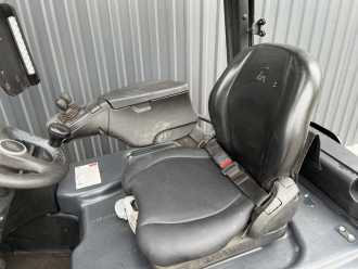 Použité vysokozdvižné vozíky LINDE E16P-02 ELEKTRO VIERRADFRONTSTAPLER (13067530)