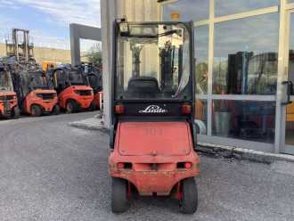 Použité vysokozdvižné vozíky LINDE E16P-02 ELEKTRO VIERRADFRONTSTAPLER (13076398)