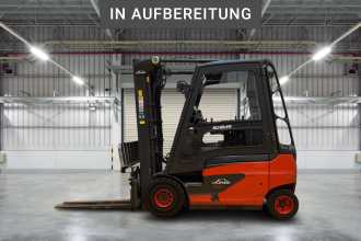 Použité vysokozdvižné vozíky LINDE E20 ELEKTRO VIERRADFRONTSTAPLER (12930114) backdrop
