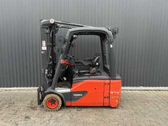 Použité vysokozdvižné vozíky LINDE E20L-02 ELEKTRO DREIRADFRONTSTAPLER (13074868)