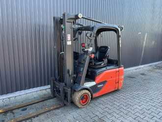 Použité vysokozdvižné vozíky LINDE E20L-02 ELEKTRO DREIRADFRONTSTAPLER (13075445) backdrop