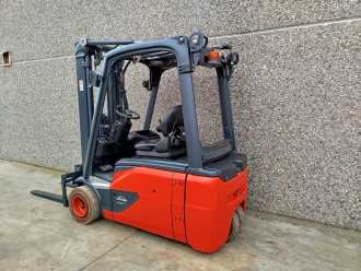 Použité vysokozdvižné vozíky LINDE E20L-02 EVO ELEKTRO DREIRADFRONTSTAPLER (13066020)