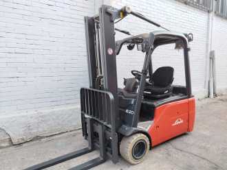Použité vysokozdvižné vozíky LINDE E20L ELEKTRO DREIRADFRONTSTAPLER (13073888) backdrop