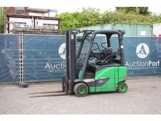 Použité vysokozdvižné vozíky LINDE E20PH-02 ELEKTRO VIERRADFRONTSTAPLER (13041383) backdrop