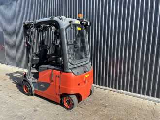 Použité vysokozdvižné vozíky LINDE E20PH-02 ELEKTRO VIERRADFRONTSTAPLER (13066516)