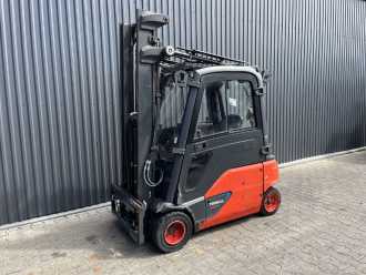 Použité vysokozdvižné vozíky LINDE E20PL-02 ELEKTRO VIERRADFRONTSTAPLER (13050569) backdrop