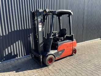 Použité vysokozdvižné vozíky LINDE E20PL-02 ELEKTRO VIERRADFRONTSTAPLER (13070469) backdrop