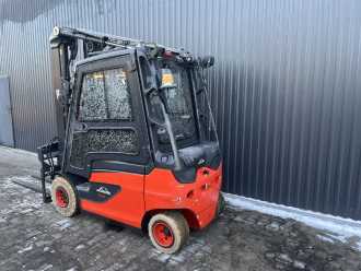 Použité vysokozdvižné vozíky LINDE E25-01 ELEKTRO VIERRADFRONTSTAPLER (13025039)