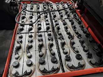 Použité vysokozdvižné vozíky LINDE E25-01 ELEKTRO VIERRADFRONTSTAPLER (13038083)