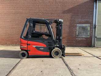 Použité vysokozdvižné vozíky LINDE E25-01 ELEKTRO VIERRADFRONTSTAPLER (13071746)
