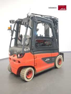 Použité vysokozdvižné vozíky LINDE E25-387-01 ELEKTRO VIERRADFRONTSTAPLER (13044875)