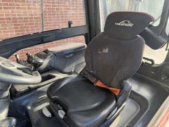 Použité vysokozdvižné vozíky LINDE E25L-01 ELEKTRO VIERRADFRONTSTAPLER (13072016)