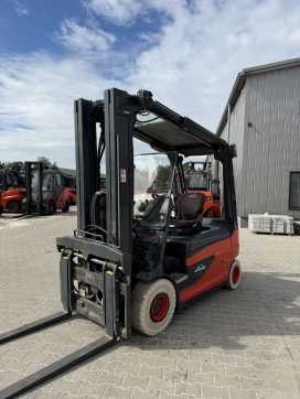 Použité vysokozdvižné vozíky LINDE E25RL-01 DIESEL VIERRADFRONTSTAPLER (13067157)