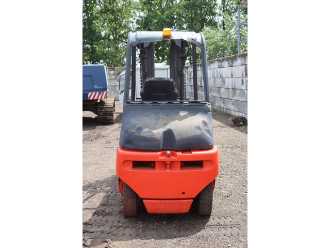 Použité vysokozdvižné vozíky LINDE E30-01 ELEKTRO VIERRADFRONTSTAPLER (13047552)