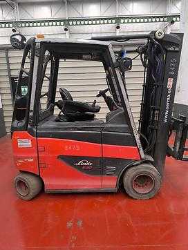 Použité vysokozdvižné vozíky LINDE E30/600 H  ELEKTRO VIERRADFRONTSTAPLER (13035521)